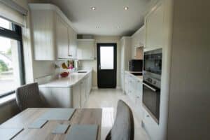 8 Manse Road