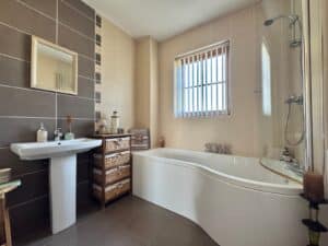 1 Moorfield