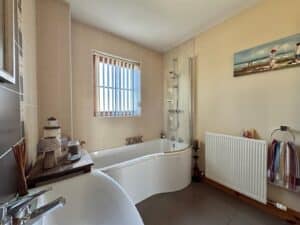 1 Moorfield