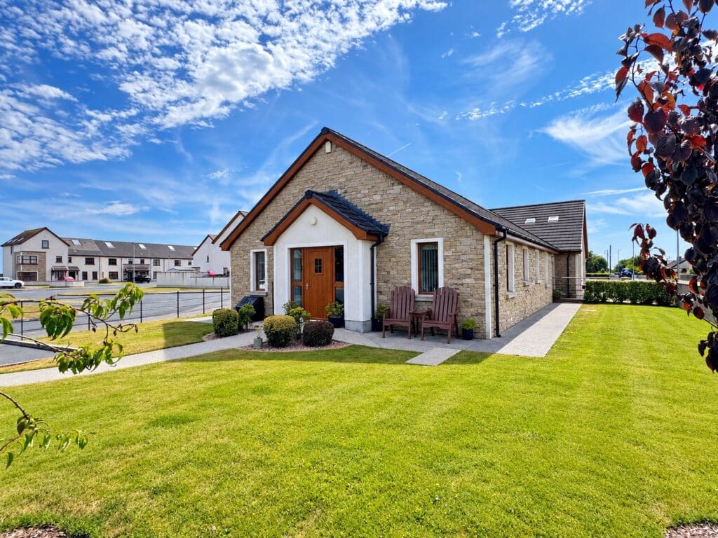 1 Moorfield Court