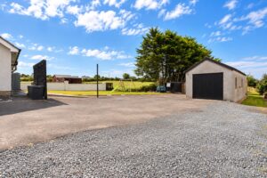 8 Manse Road